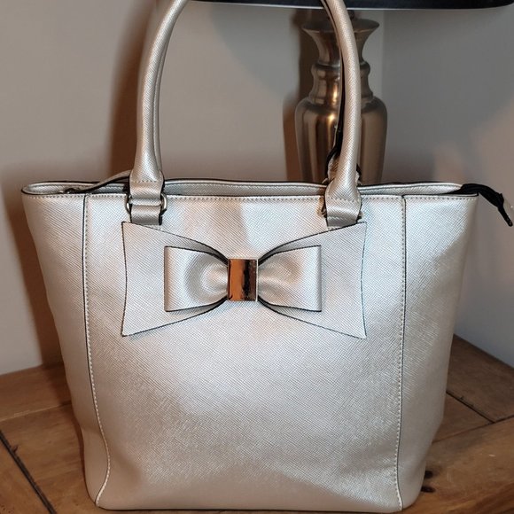 Apt. 9 Handbags - Apt. 9 Gold Bow Tie Tote